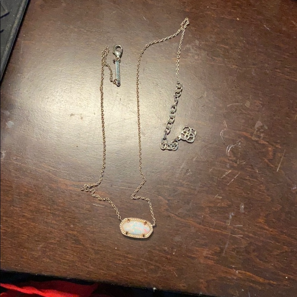 Kendra scott necklace